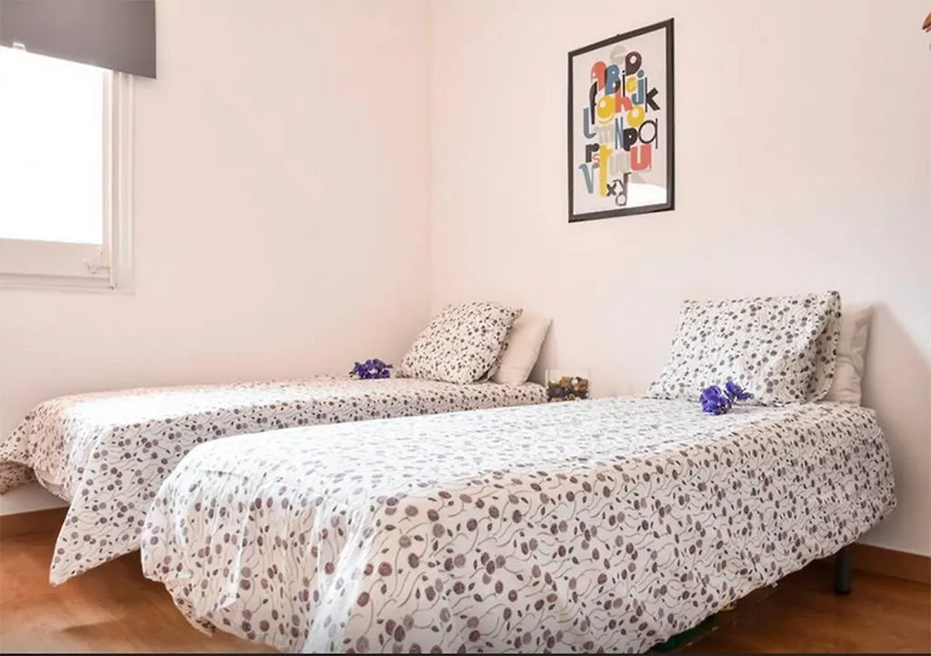 Bcn4Days 24/7 Apartments L'Hospitalet de Llobregat 0*,